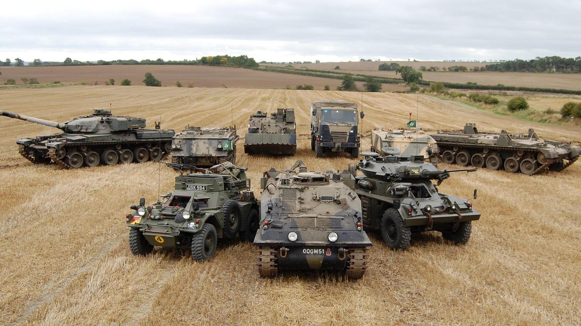 《电竞经济新动力：虚拟商品与周边市场火爆》，电竞经济泛娱乐浪潮下的市场风口