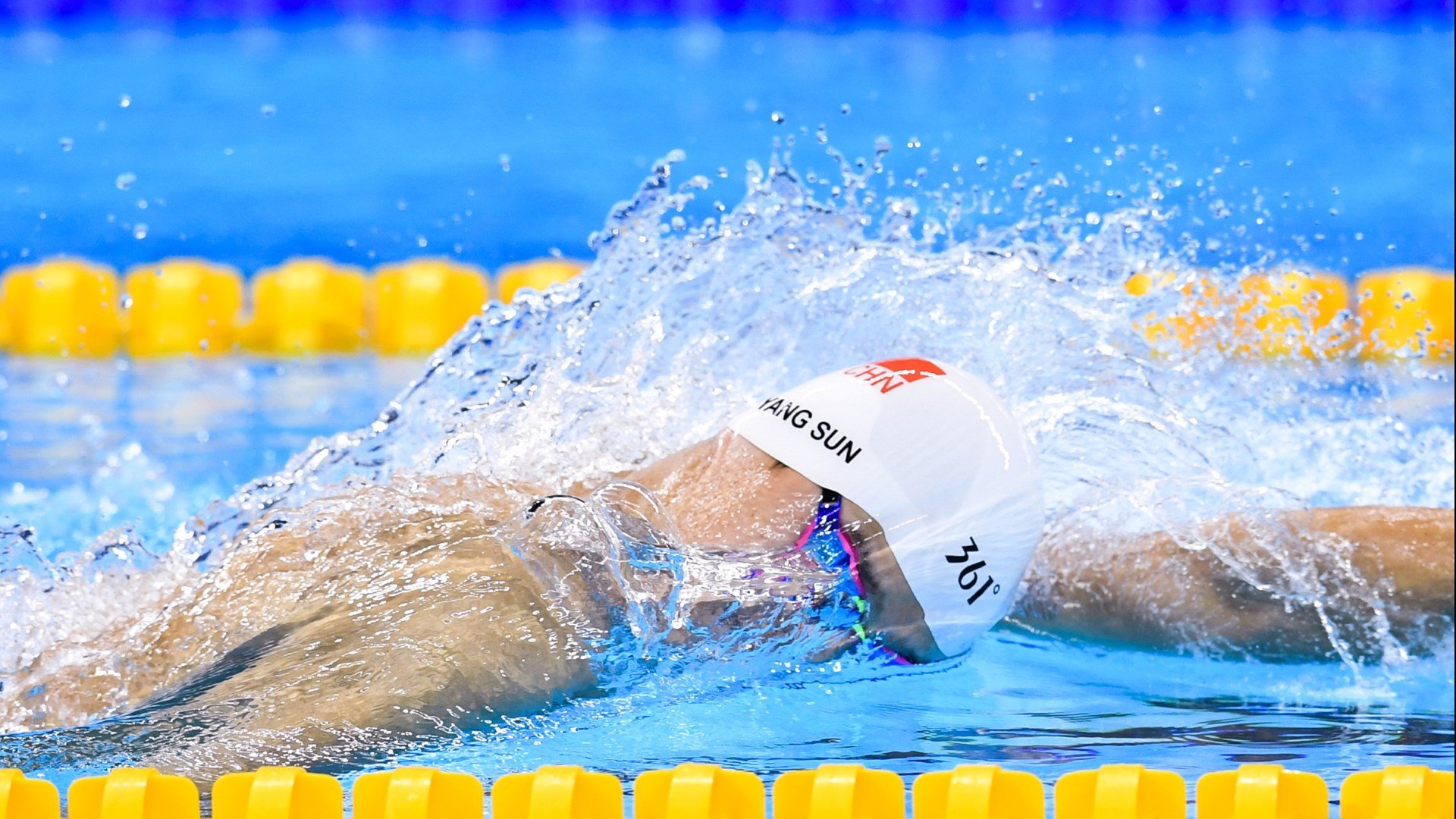 荷兰队在国际赛场表现出色，提前晋级